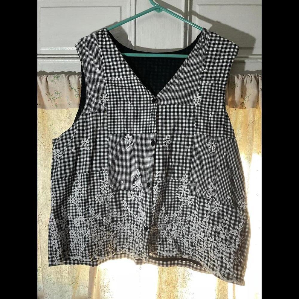 Vintage Patchwork Black and White Vest with Embroidery Large